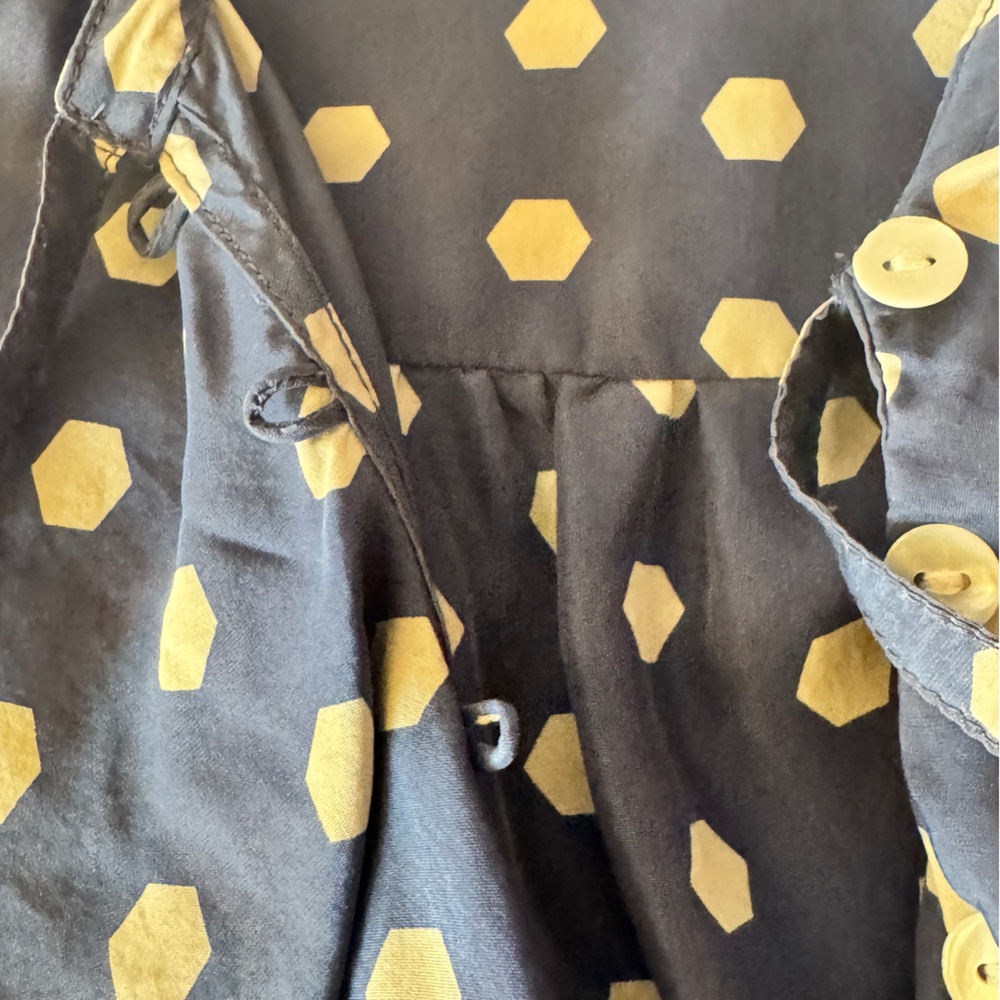 100% Silk, Hexagon Dot Dress, purchased at Anthropologie, Size 8 - Picture 7 of 9